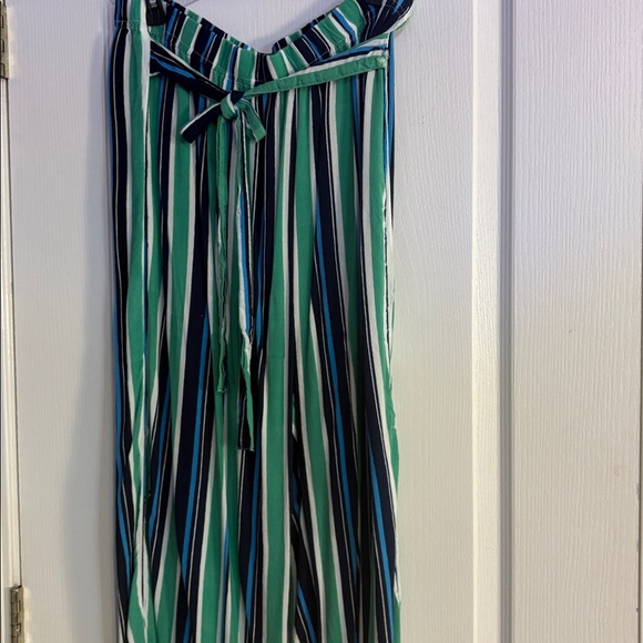 Capris - Picture 1 of 1